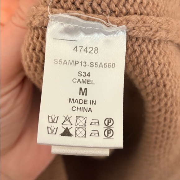 Women's 100% Wool Sweater with braided shoulder details - Camel - Picture 3 of 4